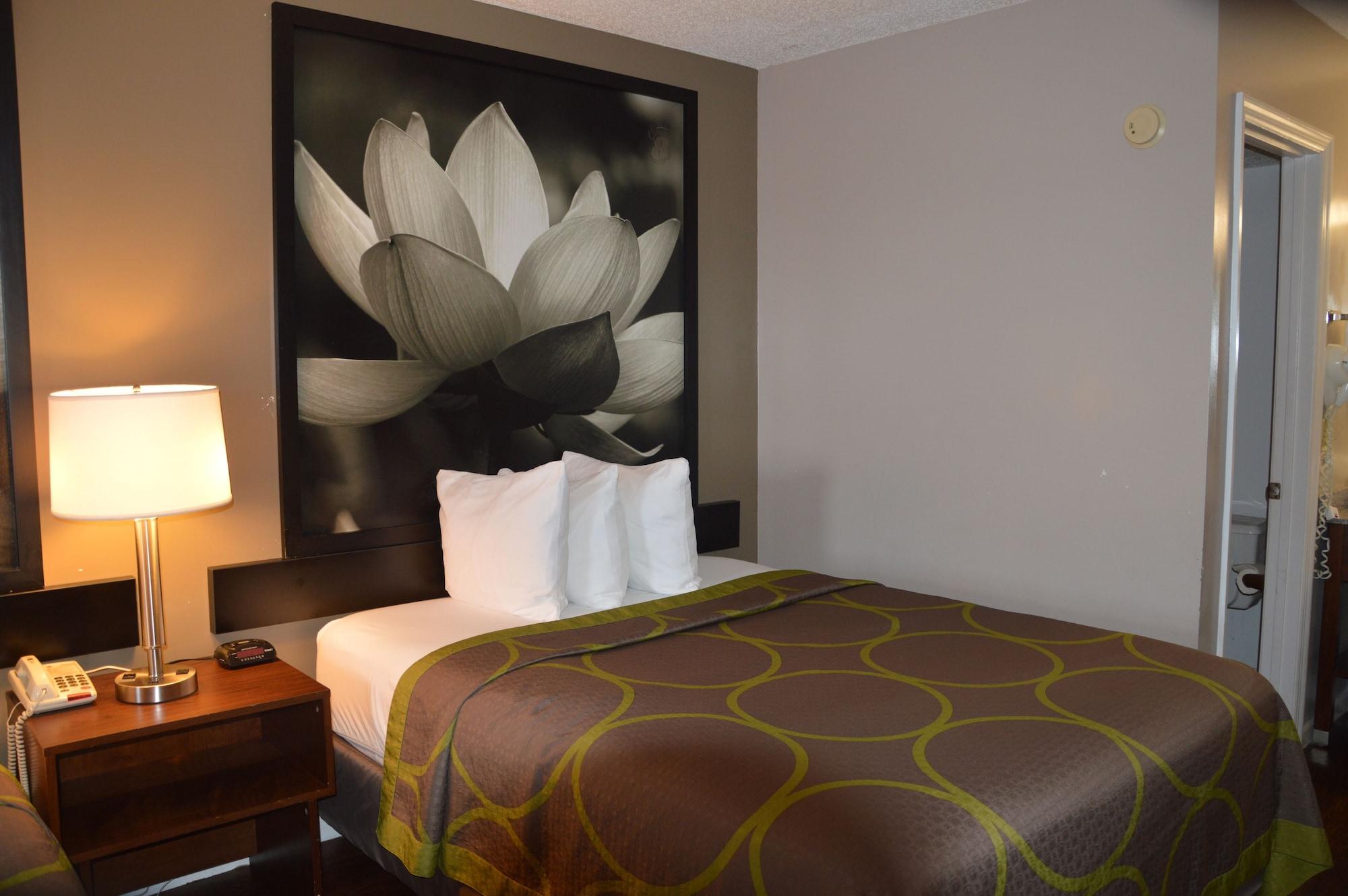 Super 8 By Wyndham Madison Hotel Luaran gambar