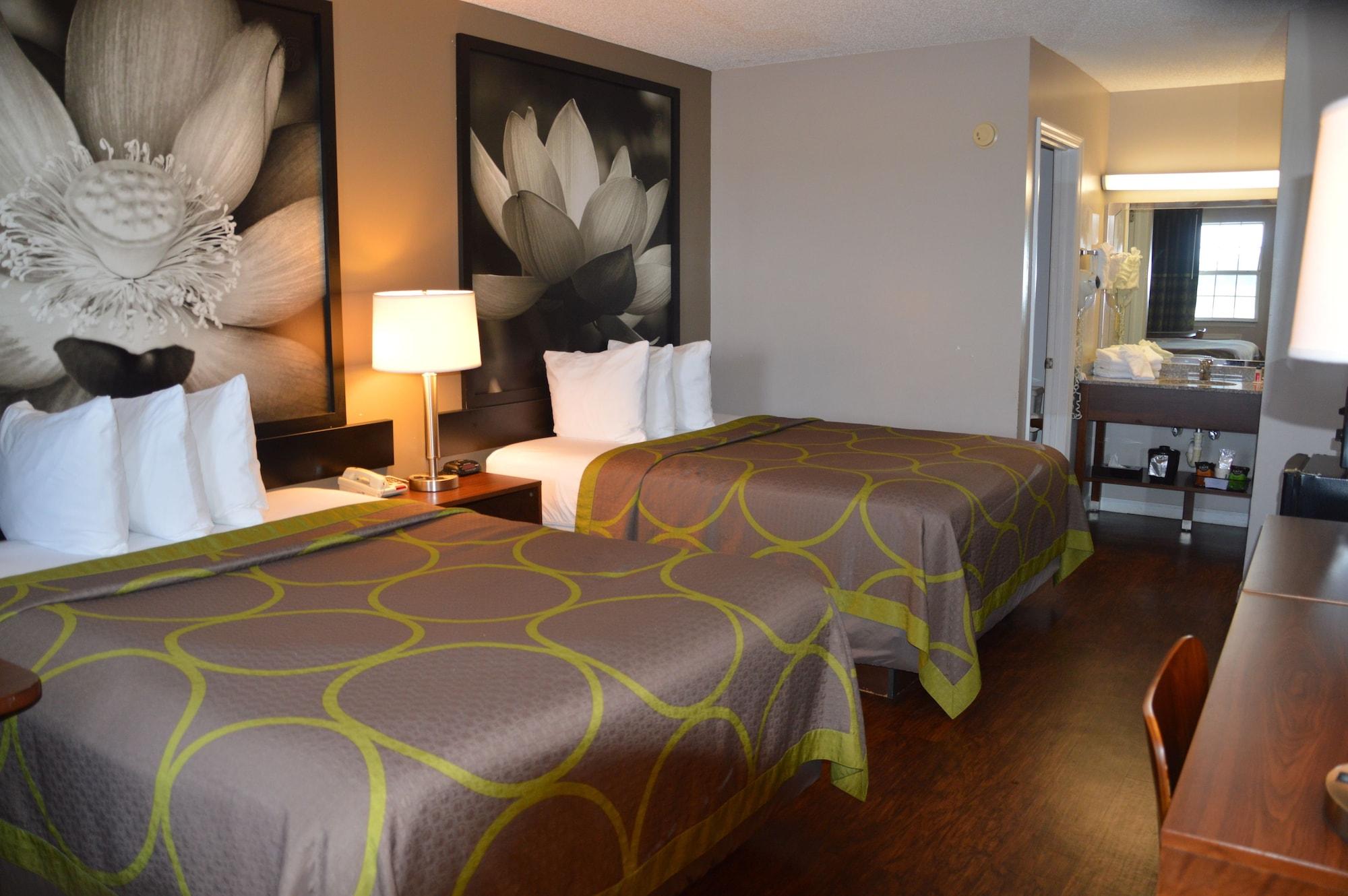 Super 8 By Wyndham Madison Hotel Luaran gambar