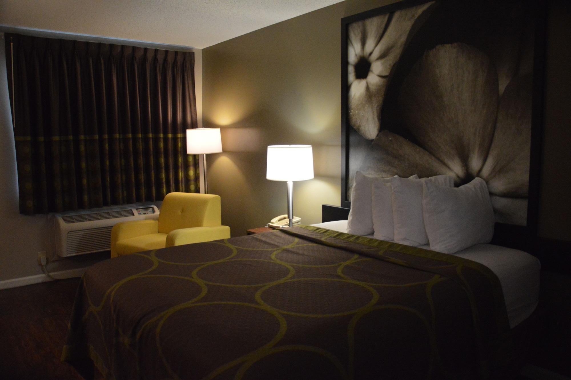 Super 8 By Wyndham Madison Hotel Luaran gambar