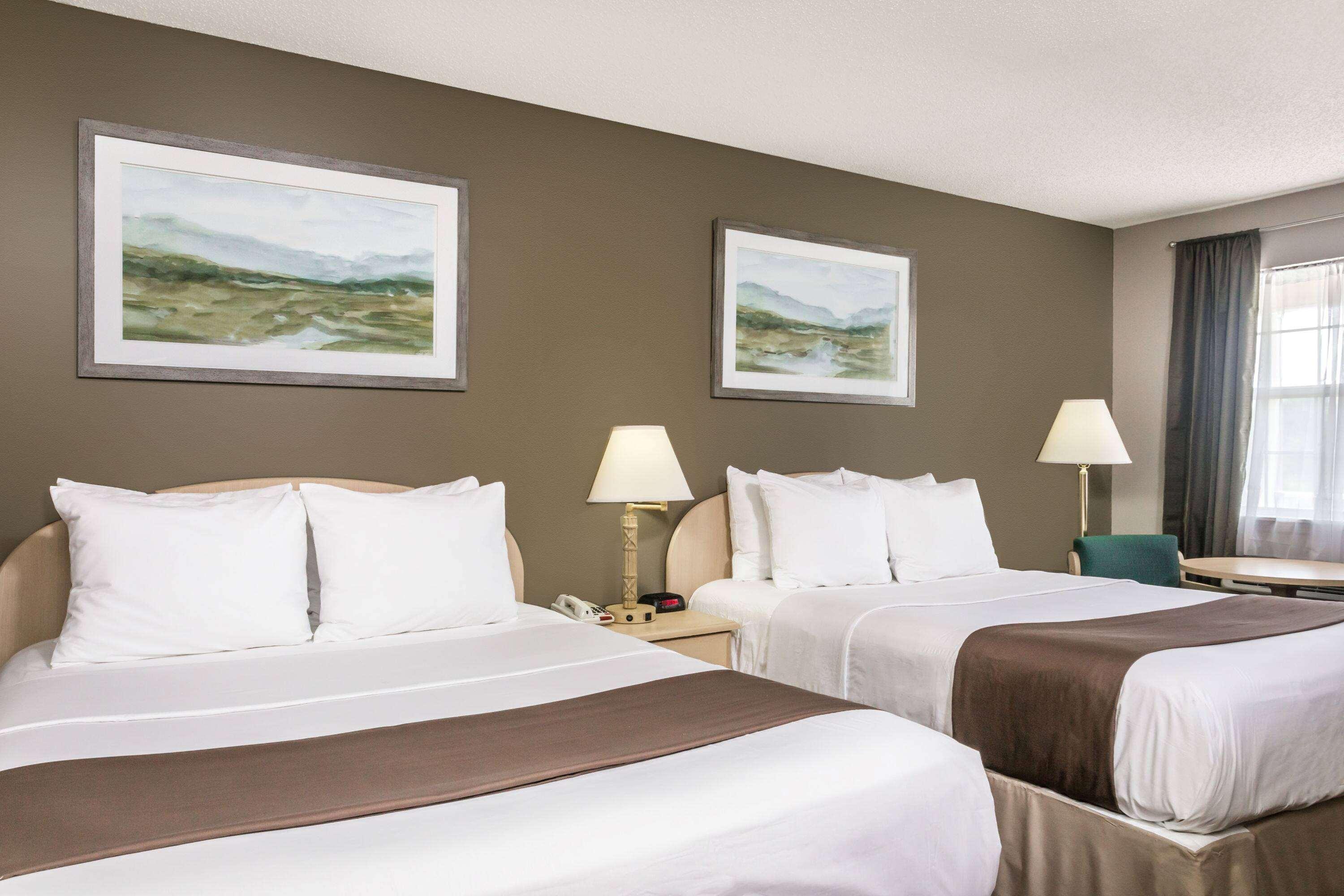 Super 8 By Wyndham Madison Hotel Luaran gambar